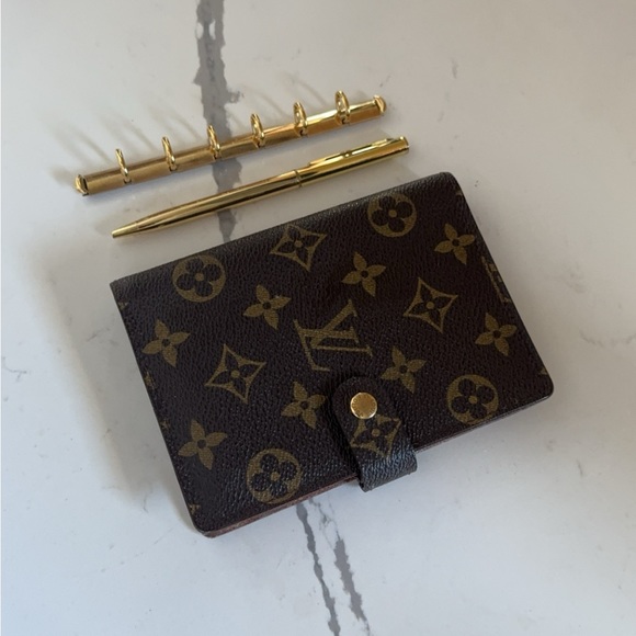 Louis Vuitton Handbags - Louis vuitton PM Agenda and pen (extra rings)